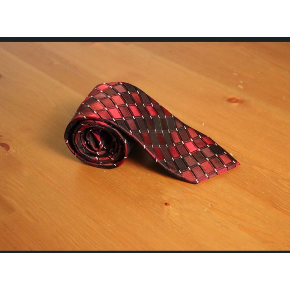 Calvin Klein Xtra Long Red Black Pattern Silk Tie 100% Silk 64” Designer Necktie